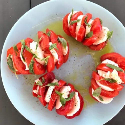 2036162_salade-tomate-mozzarella