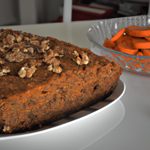 233032059-gateau-a-la-carotte-et-aux-noix-de-pecan-pour-un-dessert-de-paques