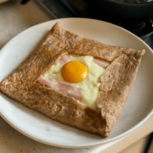 2546100-galettes-de-sarrasin-crepes-bretonnes-classiques