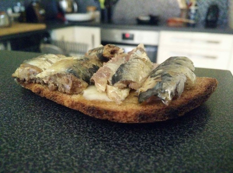 19162029_tartines-de-sardine-a-l-huile-d-olive