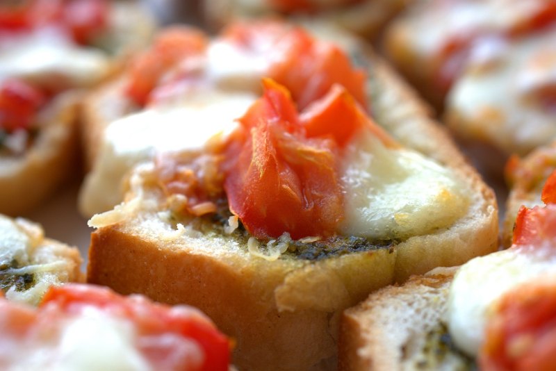 1916946_bruschetta-au-pesto