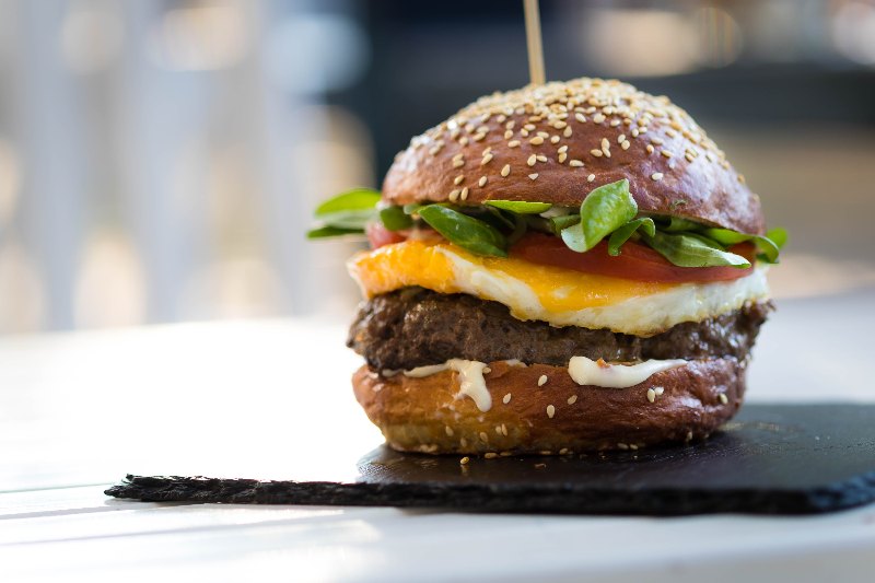 192341740_hamburger-a-l-oeuf