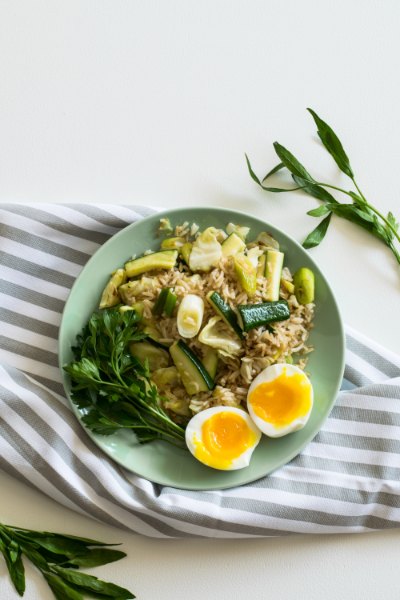 19461553_riz-complet-aux-courgettes-et-oeuf-mollet
