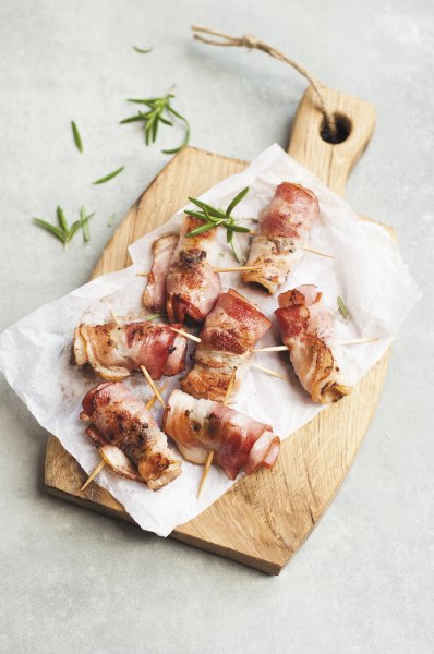 19832151_pruneaux-au-bacon