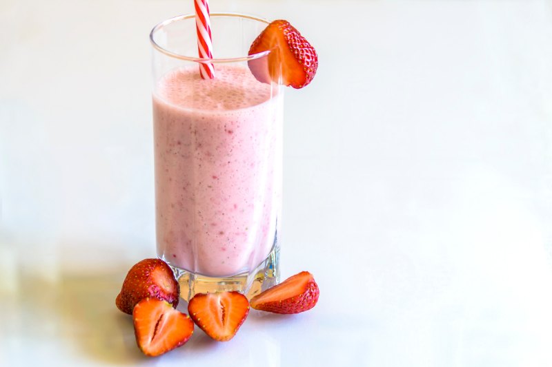 19931543_smoothie-a-la-fraise