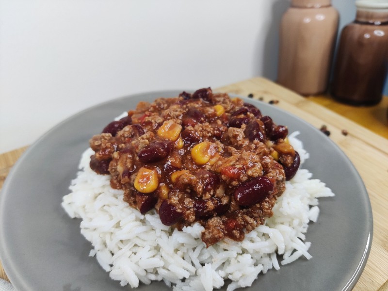Chili con carne accompagné de son riz - Nutriwi