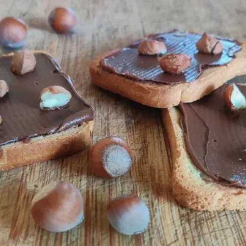 Biscottes à la pâte à tartiner aux noisettes
