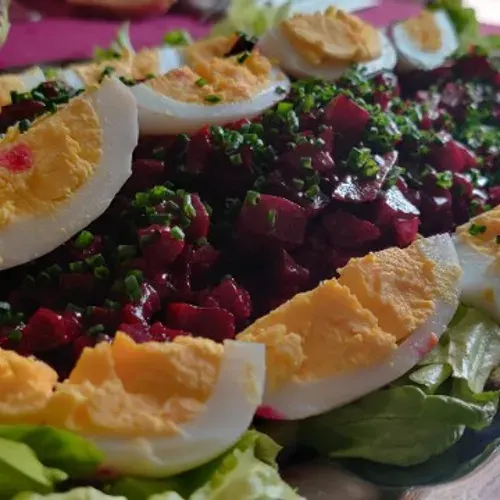Salade de betteraves rouges et oeufs recipe