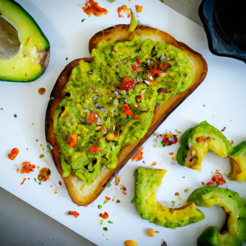 Avocado toast aux poivrons grillés et au pesto