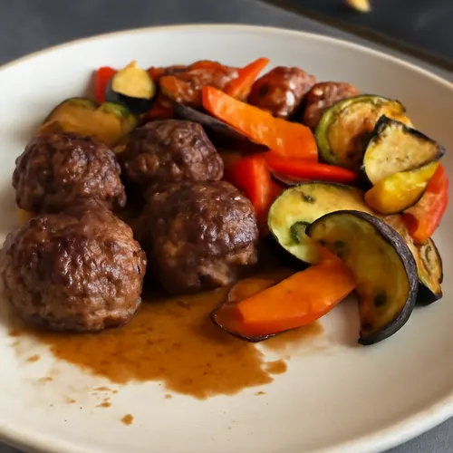 Boulettes d'agneau australiennes avec légumes grillés