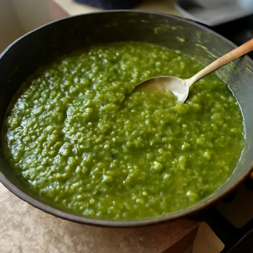Salsa Verde Cubana: Sauce fraîche et zesty recipe