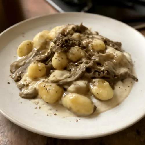Gnocchi à la crème de pleurotes et truffe recipe